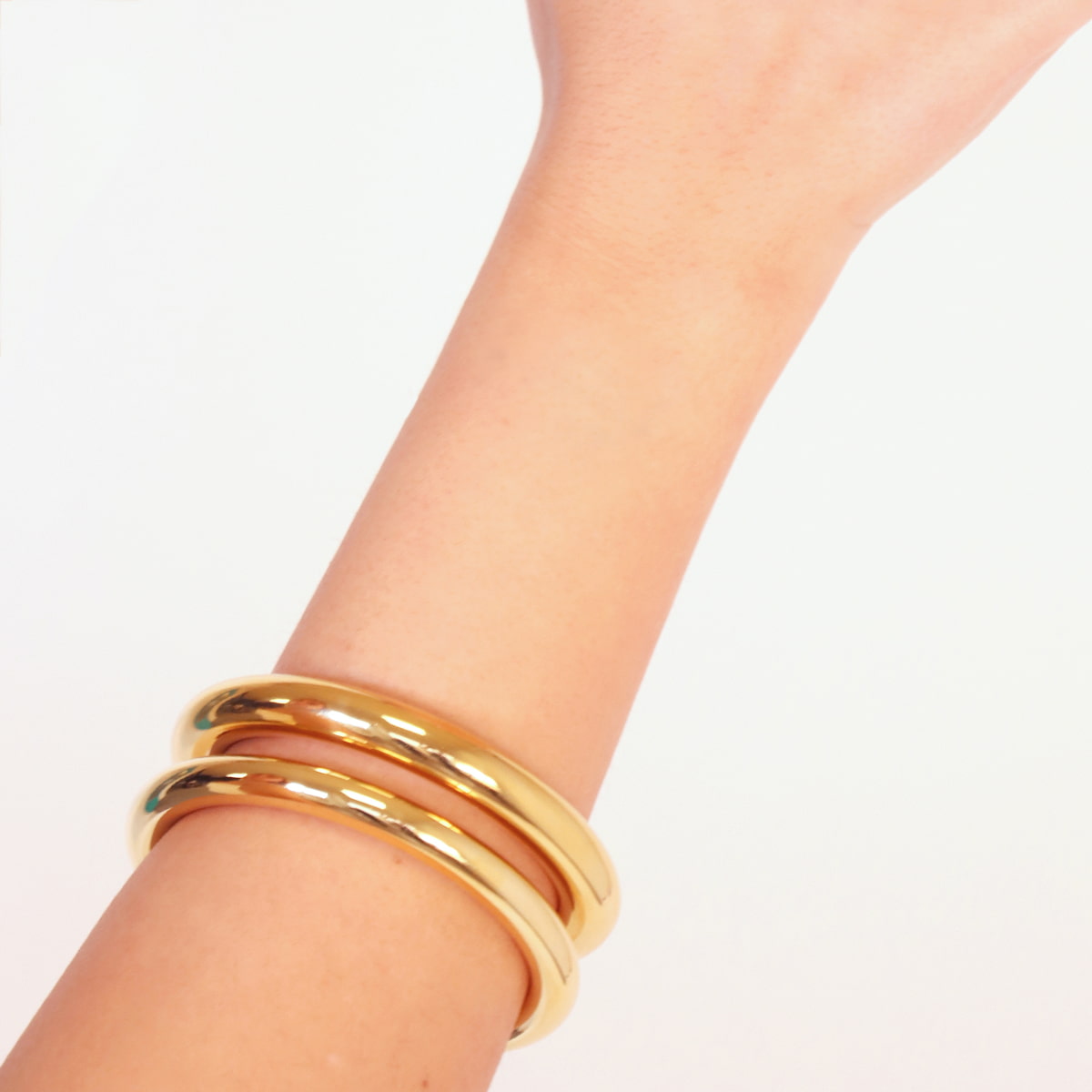 Summer Essentials Small Illusion Bracelet